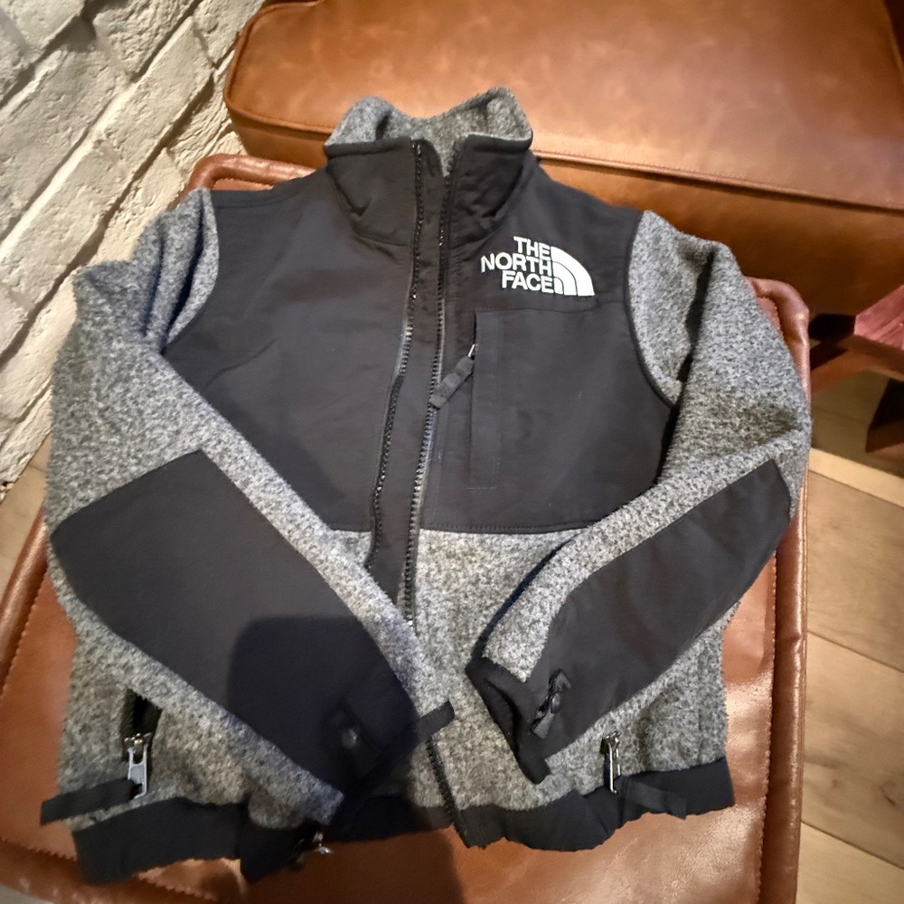 North face jacket - Picture 2 of 4